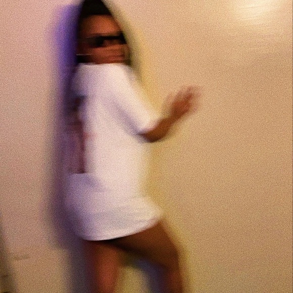 Meet your Posher, Geneeva - Picture 1 of 1